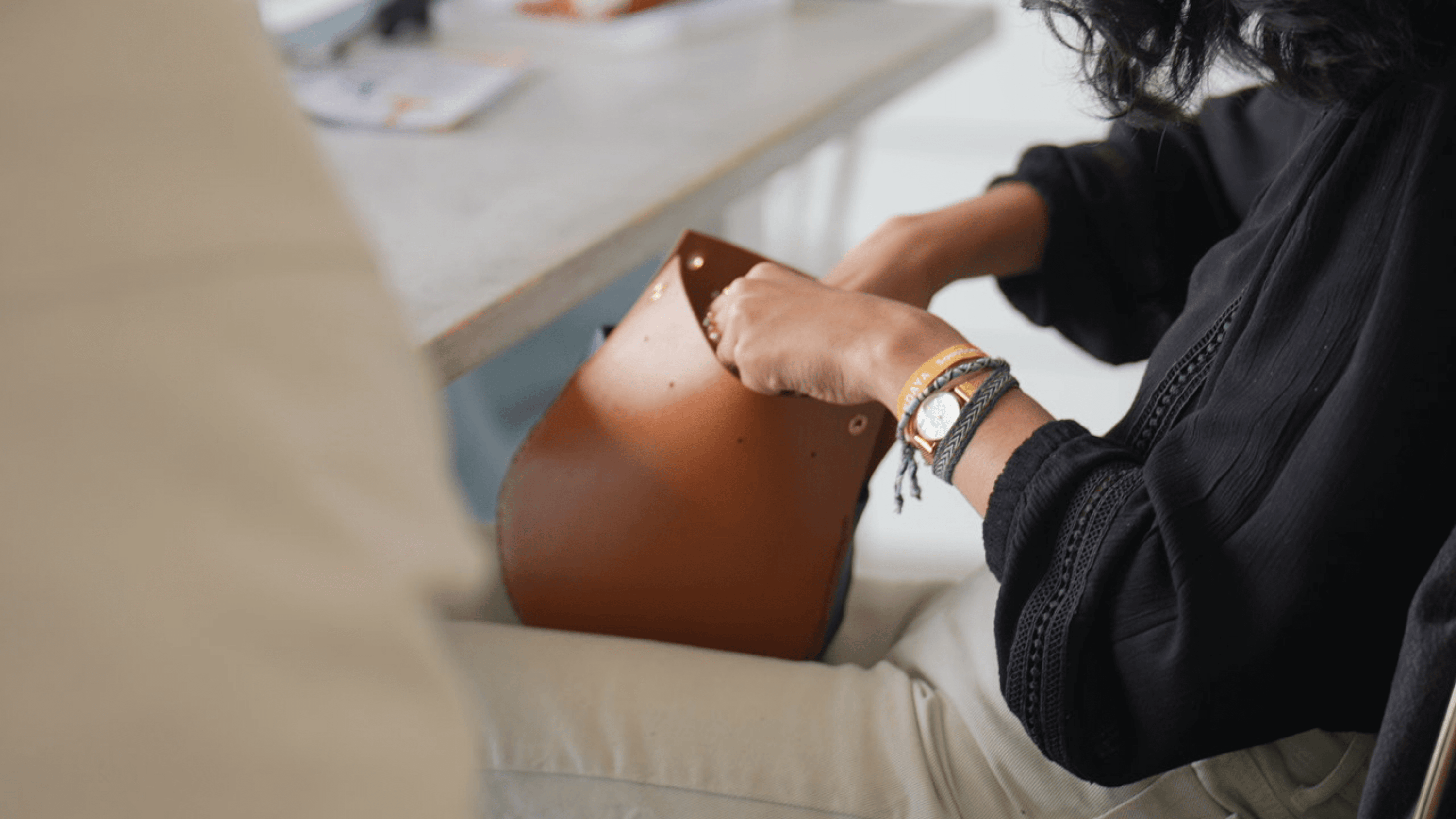 Créer son propre sac en cuir à Paris : tout ce qu'il faut savoir avant de se lancer !