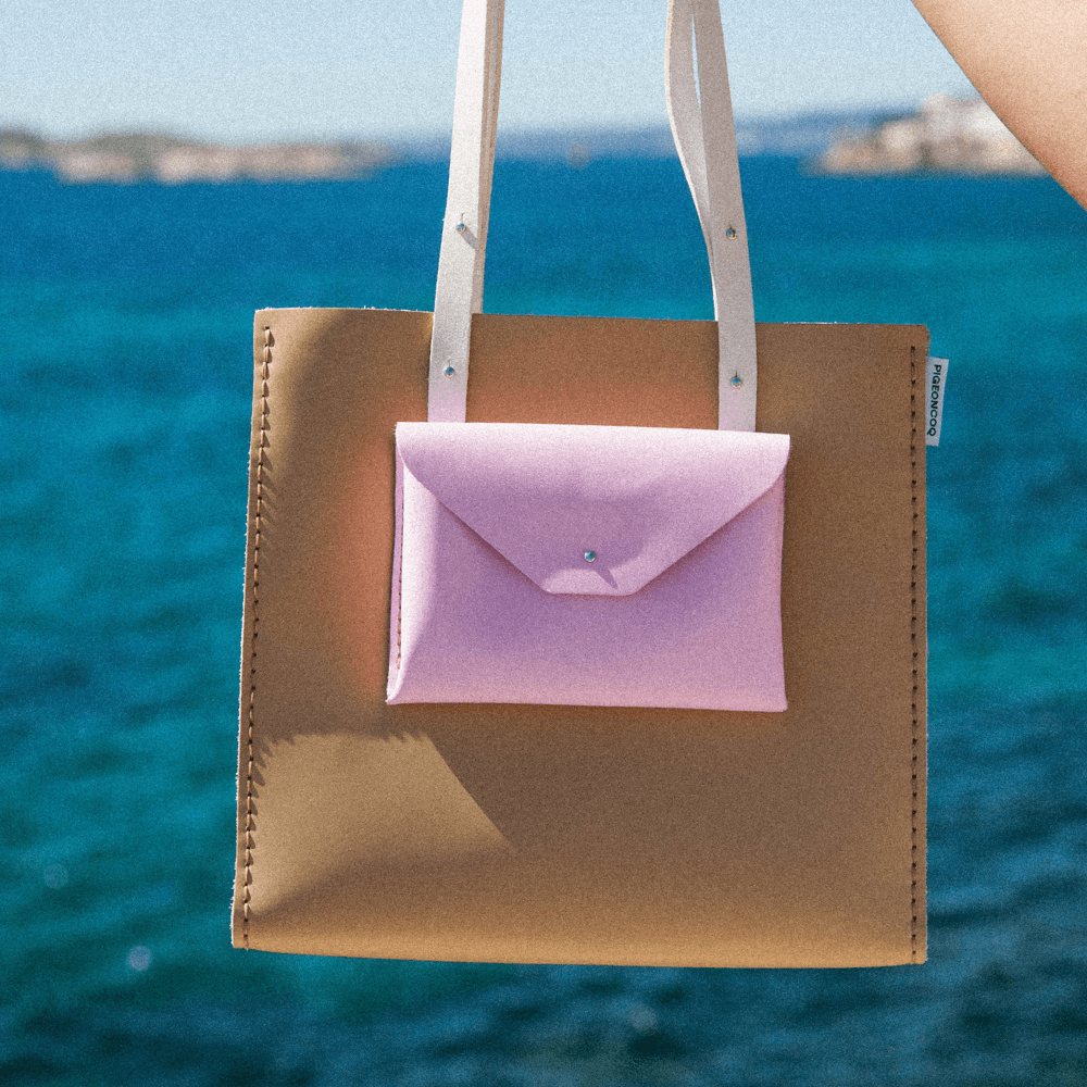 GRAND TOTE